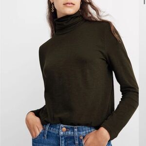 Madewell Whisper Cotton Turtleneck in dried olive size small